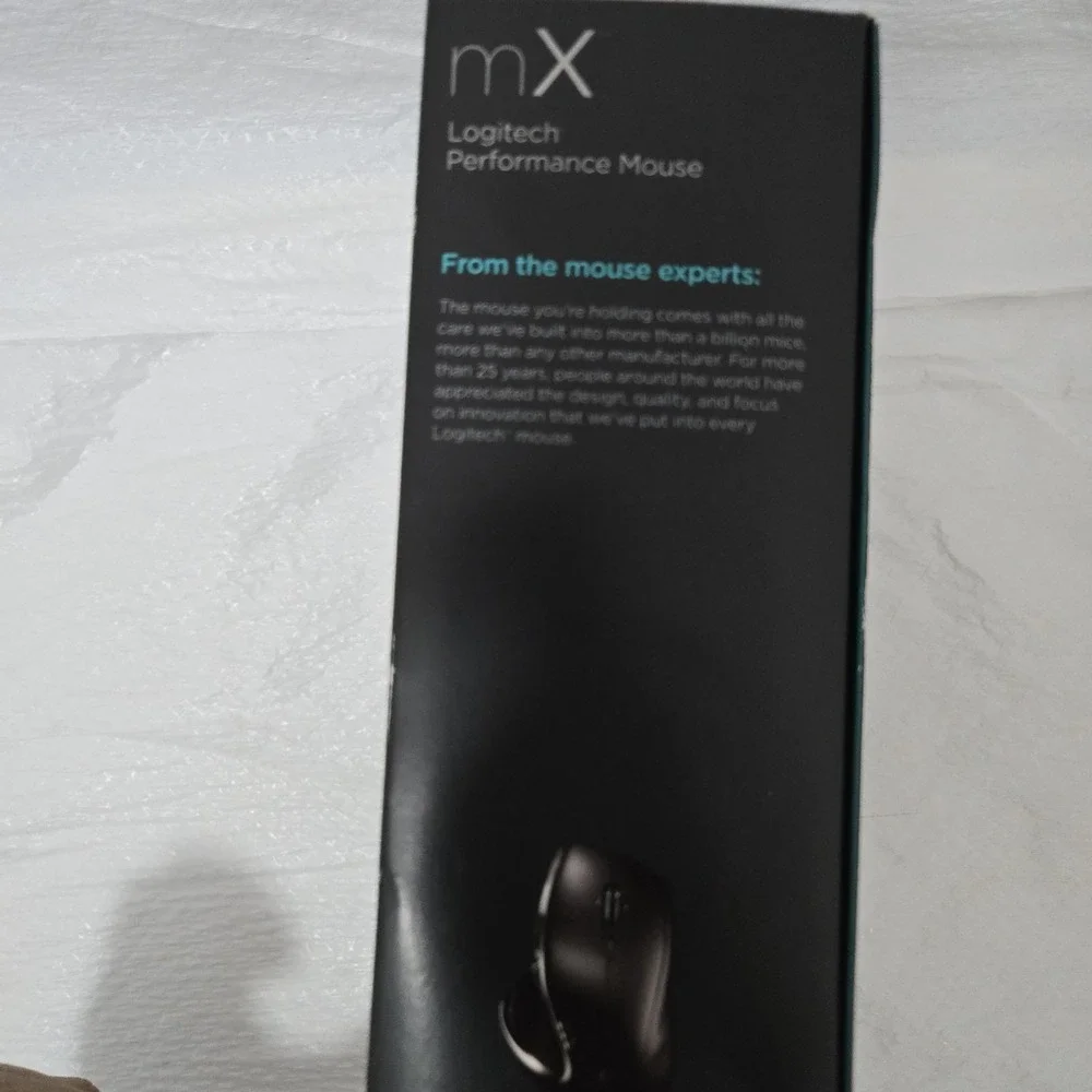 BNIB Logitech Performance Mouse mX 910-001105 Wireless Black DarkField
